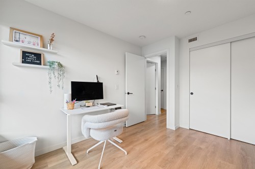 7-533 3Rd Street E, North Vancouver, BC 