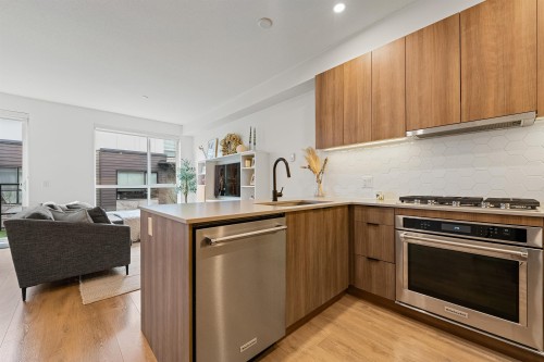 7-533 3Rd Street E, North Vancouver, BC 