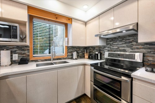 204-4821 Spearhead Drive, Whistler, BC 