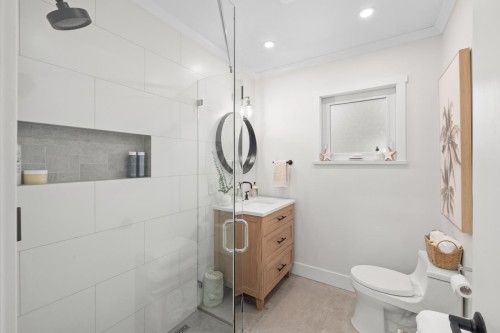 2524 Bendale Road, North Vancouver, BC 