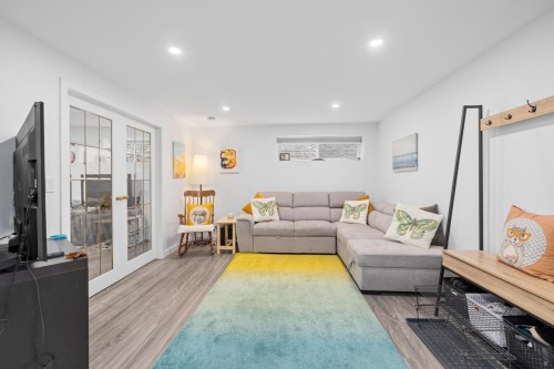 2524 Bendale Road, North Vancouver, BC 