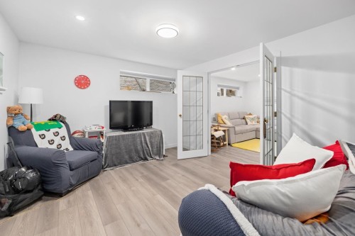 2524 Bendale Road, North Vancouver, BC 