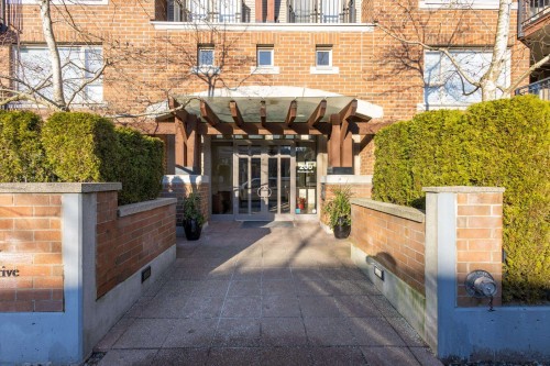 201-200 Klahanie Drive, Port Moody, BC 