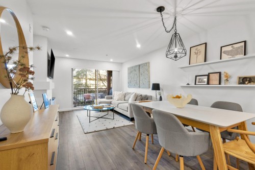 201-200 Klahanie Drive, Port Moody, BC 