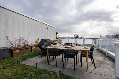 1801-4638 Gladstone Street, Vancouver, BC 