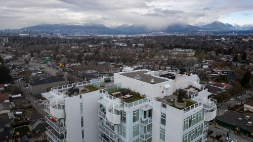 1801-4638 Gladstone Street, Vancouver, BC 