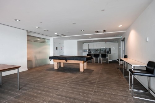 1801-4638 Gladstone Street, Vancouver, BC 