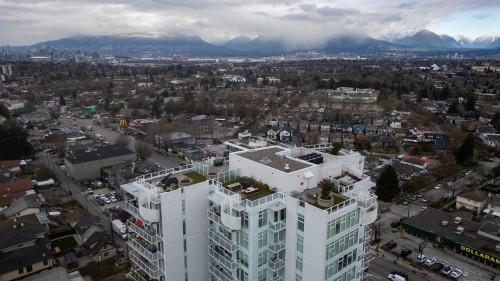 1801-4638 Gladstone Street, Vancouver, BC 