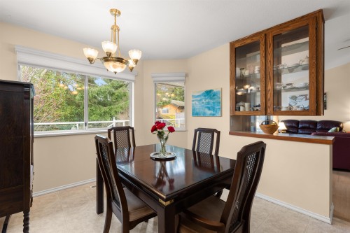 4967 Laurel Avenue, Sechelt, BC 