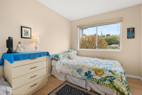 4967 Laurel Avenue, Sechelt, BC 