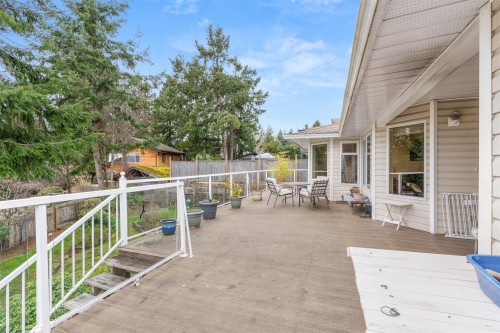 4967 Laurel Avenue, Sechelt, BC 