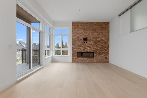 205-300 Salter Street, New Westminster, BC 