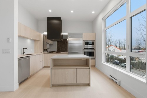 205-300 Salter Street, New Westminster, BC 