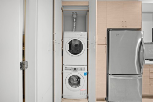 1419 1St Avenue E, Vancouver, BC 