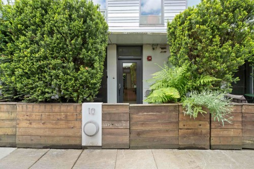 1419 1St Avenue E, Vancouver, BC 