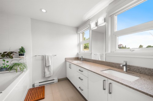 Th4-125 Columbia Street, New Westminster, BC 