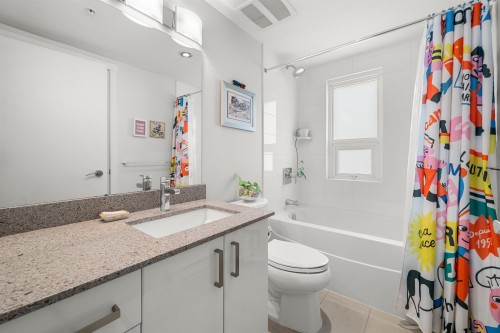 Th4-125 Columbia Street, New Westminster, BC 