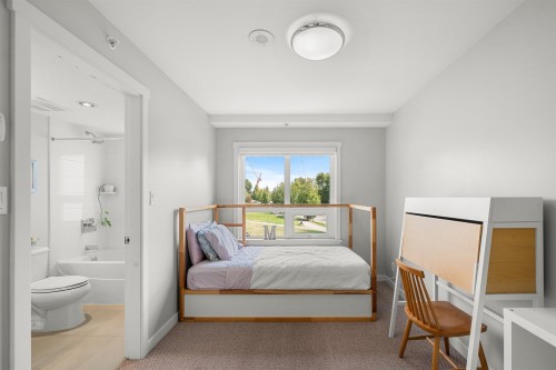 Th4-125 Columbia Street, New Westminster, BC 