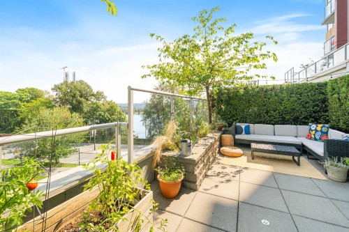 Th4-125 Columbia Street, New Westminster, BC 