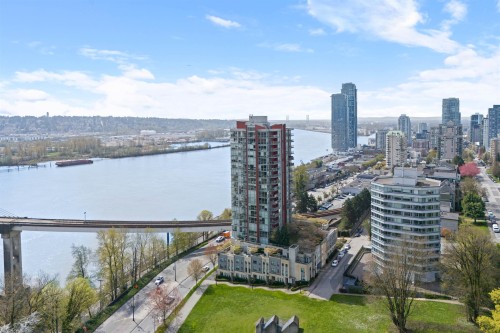 Th4-125 Columbia Street, New Westminster, BC 