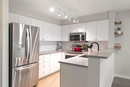 311-225 Newport Drive, Port Moody, BC 