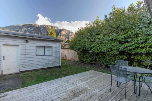 37970 Fifth Avenue, Squamish, BC 