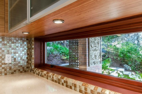 4651 Marine Drive, West Vancouver, BC 