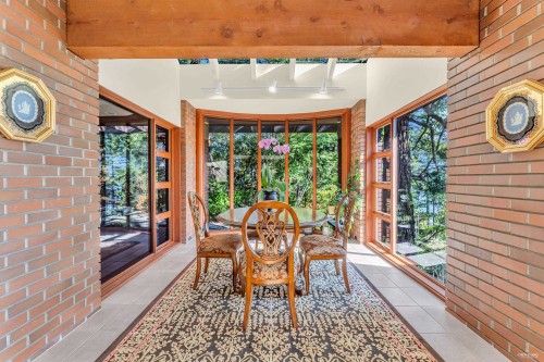 4651 Marine Drive, West Vancouver, BC 