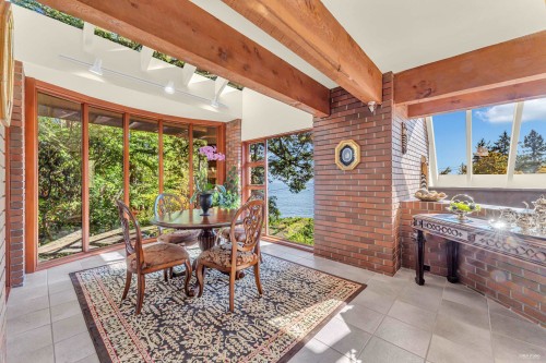 4651 Marine Drive, West Vancouver, BC 