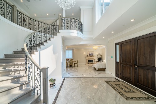 1048 Handsworth Road, North Vancouver, BC 