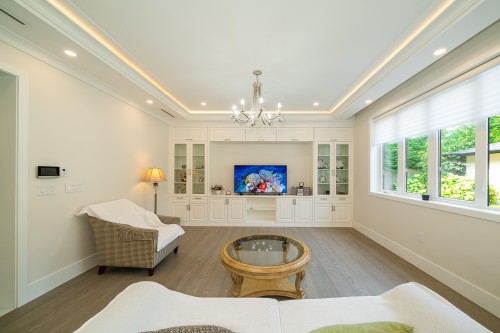 1048 Handsworth Road, North Vancouver, BC 