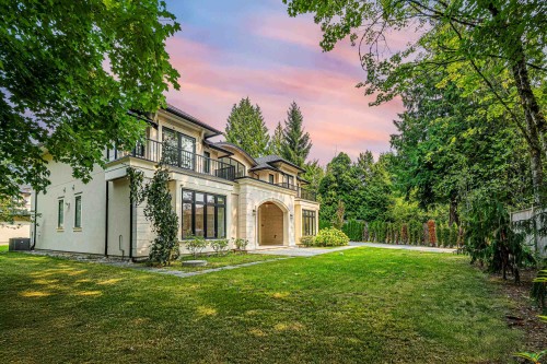 1048 Handsworth Road, North Vancouver, BC 