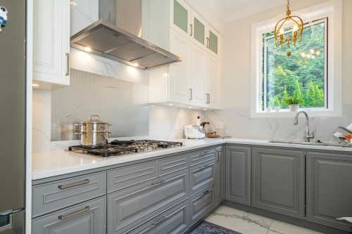 1048 Handsworth Road, North Vancouver, BC 