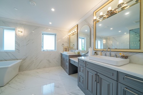 1048 Handsworth Road, North Vancouver, BC 