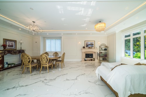 1048 Handsworth Road, North Vancouver, BC 