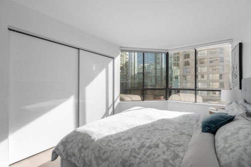 402-738 Broughton Street, Vancouver, BC 