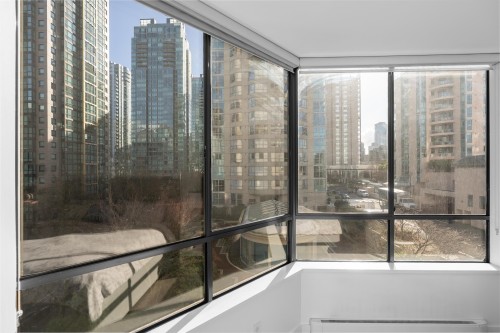 402-738 Broughton Street, Vancouver, BC 