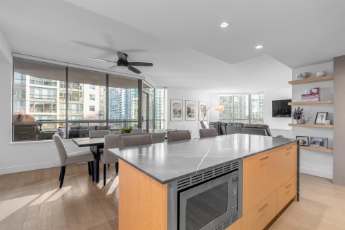 402-738 Broughton Street, Vancouver, BC 