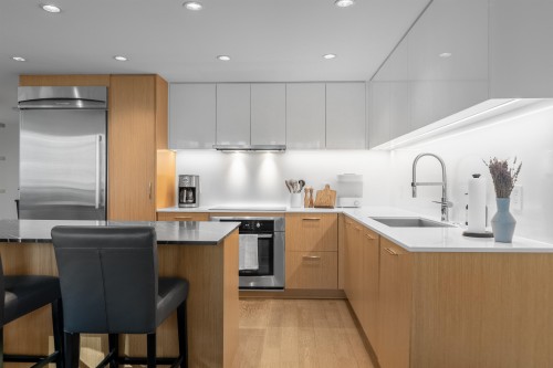 402-738 Broughton Street, Vancouver, BC 