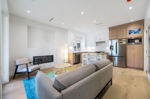 1-366 64Th Avenue E, Vancouver, BC 