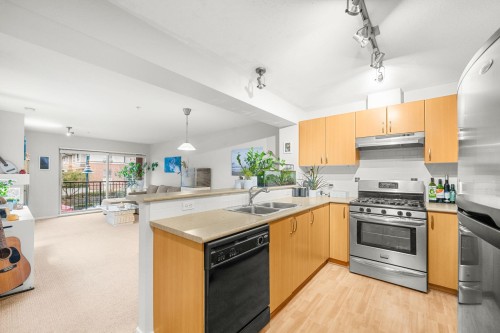 208-200 Klahanie Drive, Port Moody, BC 