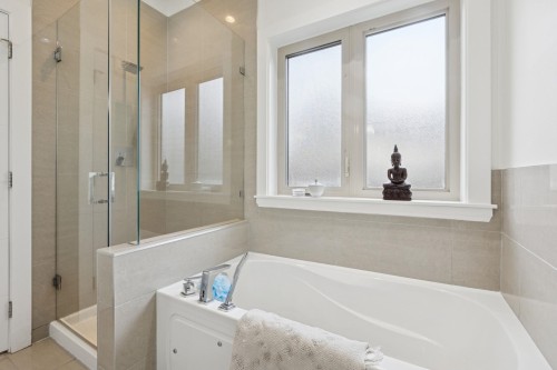 4-651 W 14Th St, North Vancouver, BC 