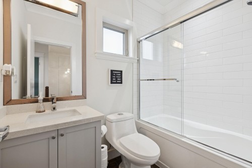 4-651 W 14Th St, North Vancouver, BC 