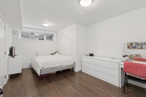 4-651 W 14Th St, North Vancouver, BC 