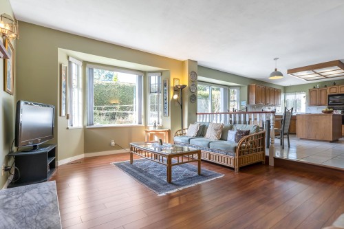 1859 Walnut Crescent, Coquitlam, BC 