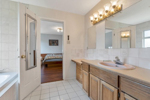 1859 Walnut Crescent, Coquitlam, BC 