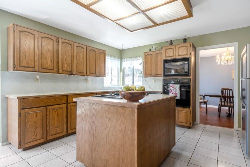 1859 Walnut Crescent, Coquitlam, BC 