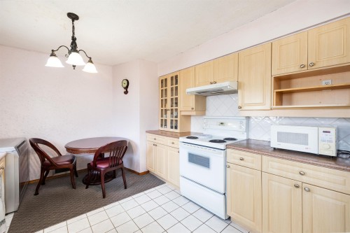 5045 Barker Crescent, Burnaby, BC 