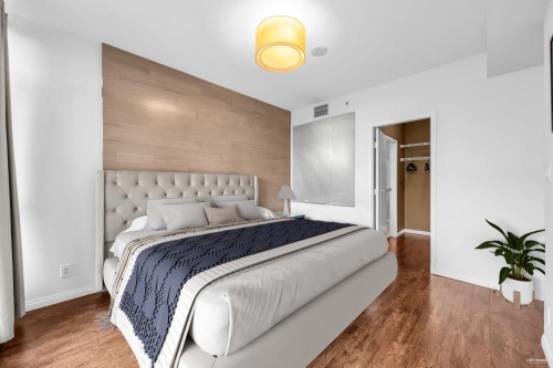 409-100 Esplanade Street E, North Vancouver, BC 