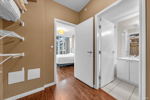 409-100 Esplanade Street E, North Vancouver, BC 